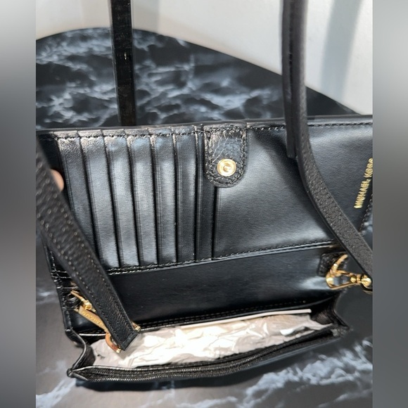 Michael Kors Jet Set Charm Small Phone Leather Crossbody Black AUTHENTIC NWT - Picture 3 of 11